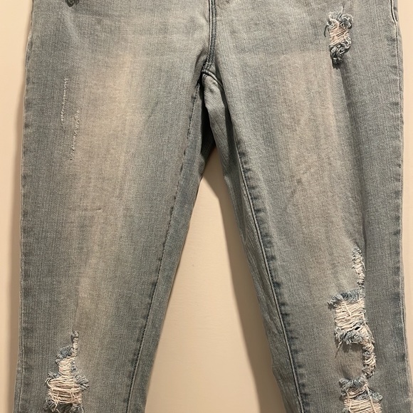 WOMEN BRAND NEW YMI JEANS - Picture 3 of 11